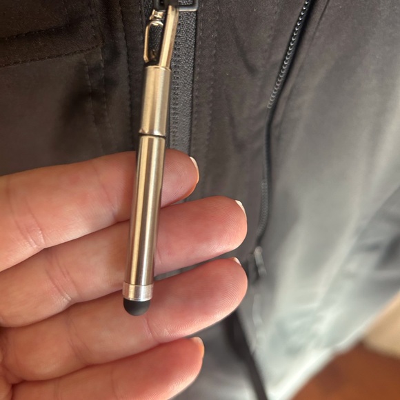 Baubax Women's Black Hooded Travel Vest with accessories - Picture 4 of 15